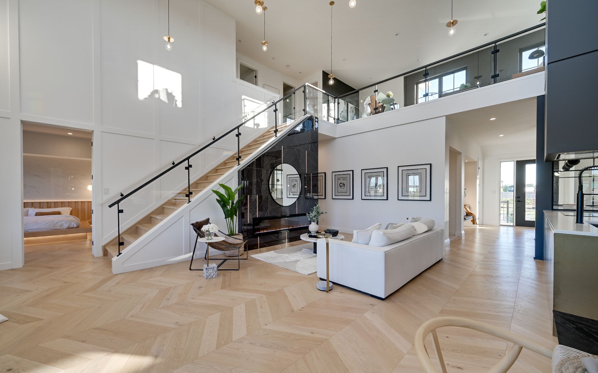 6024 Crawford Dr