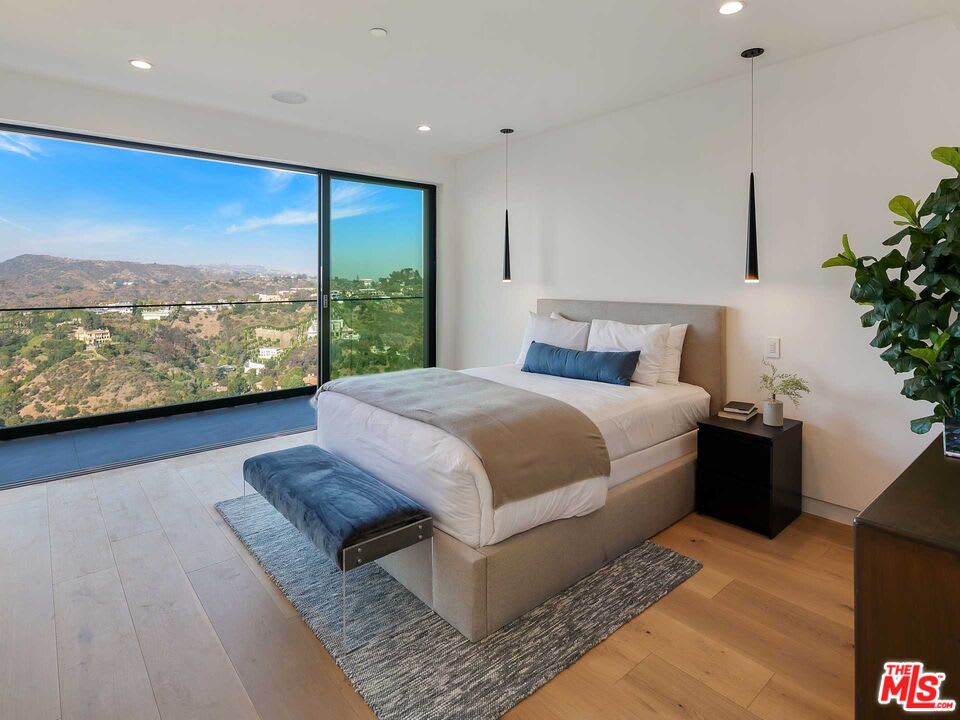 Legacy House