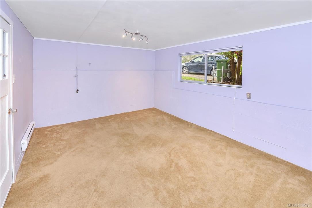 653 / 655 Craigflower Rd