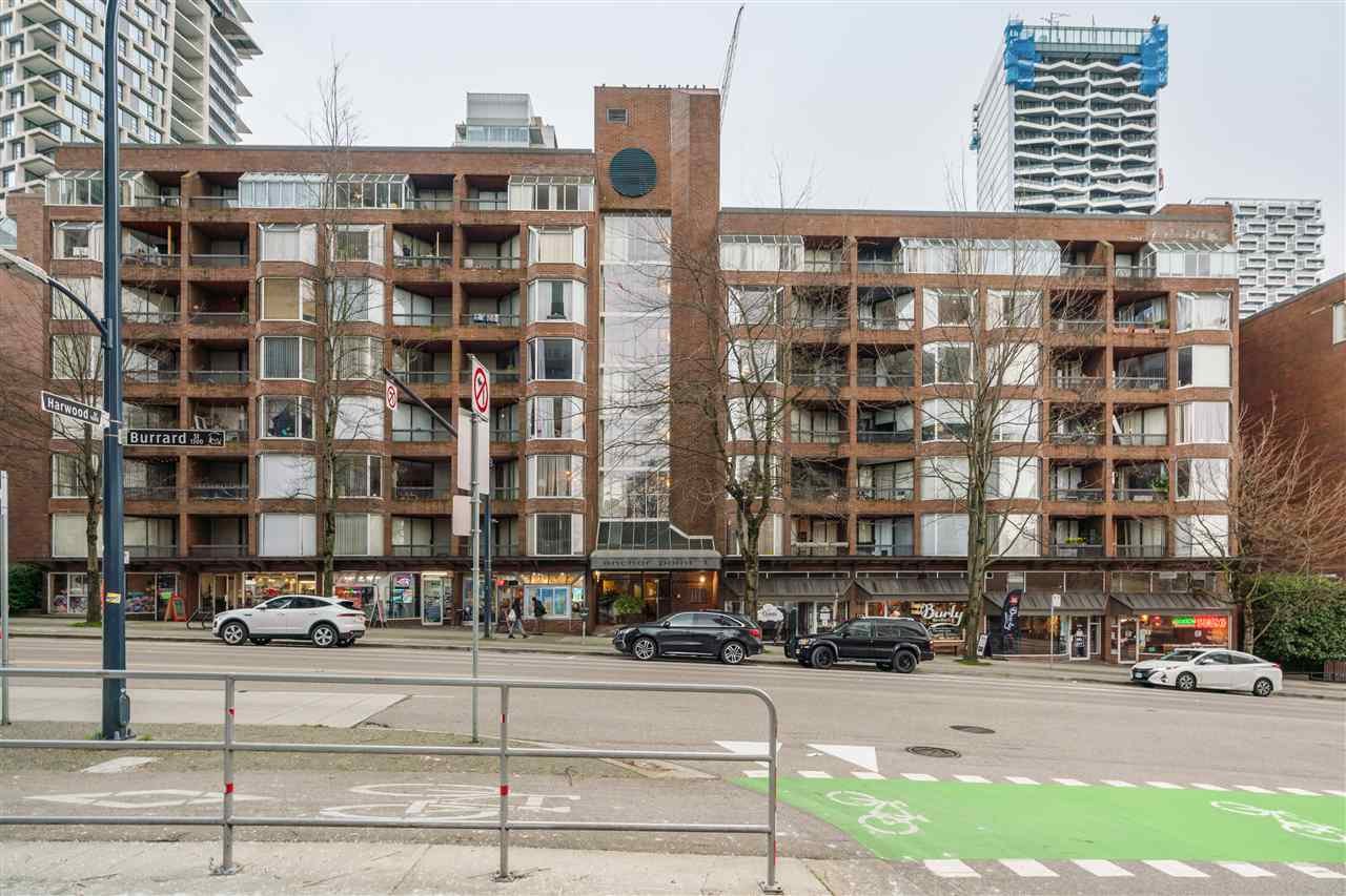423-1330 Burrard St