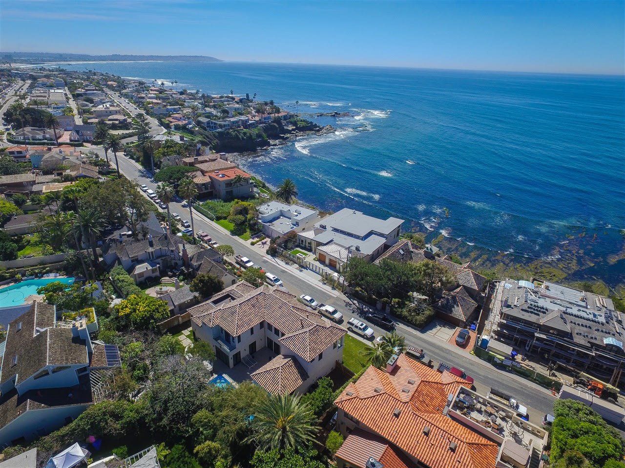 Throwback Sales in La Jolla , Camino de la Costa 