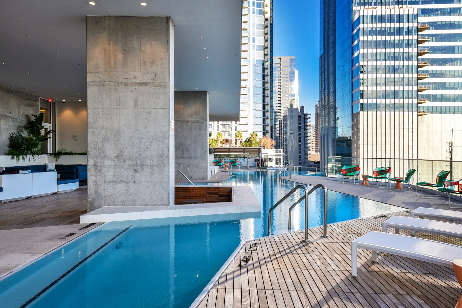 301 West Ave #2703