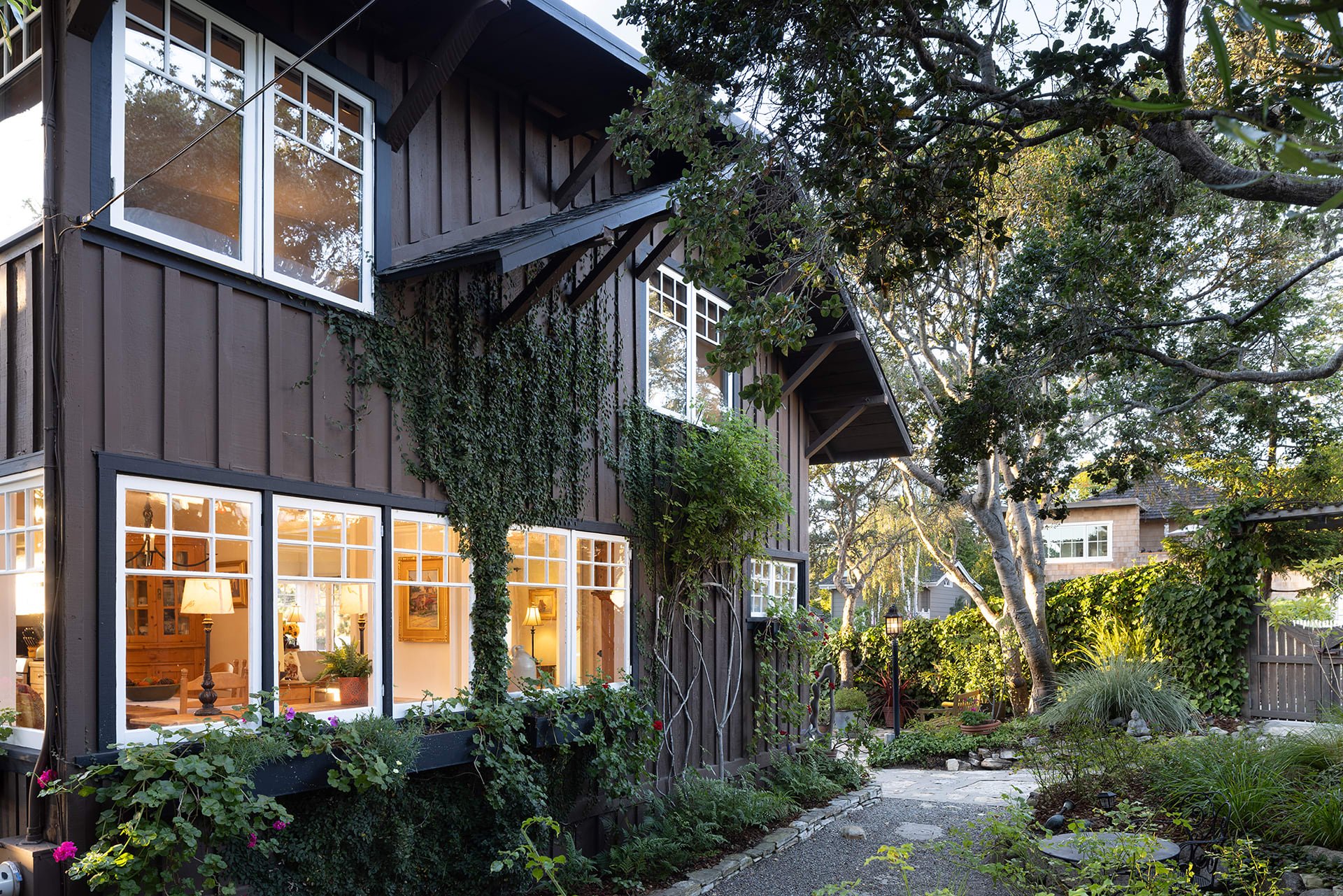 Spacious Carmel Cottage - Monte Verde & 7th SWC