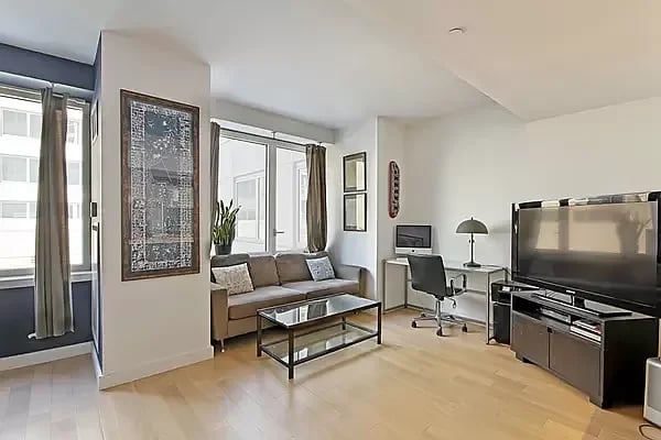 34 N 7th St APT 2W