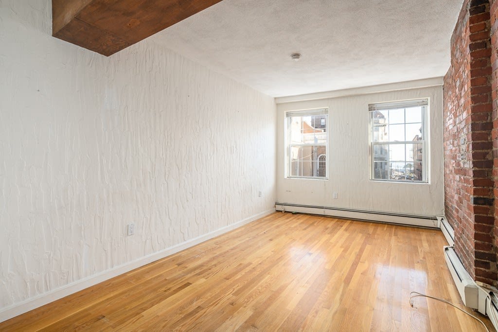 358-366 Hanover St