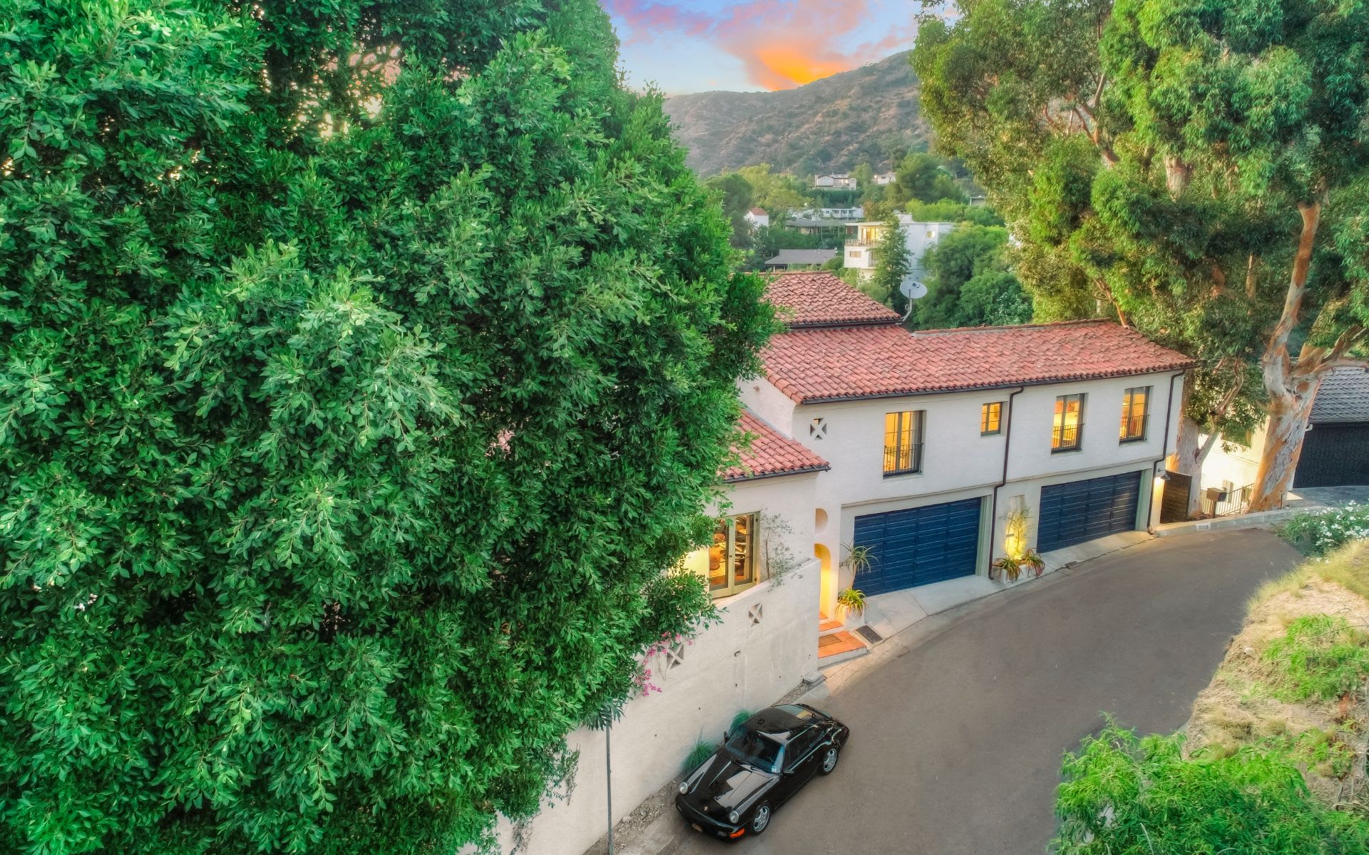  3259 Deronda Dr