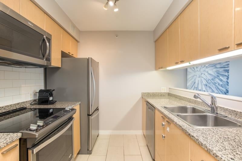 703-1200 W Georgia Street, Vancouver