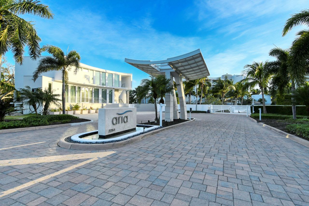 ARIA - Luxury Living on Longboat Key, Florida