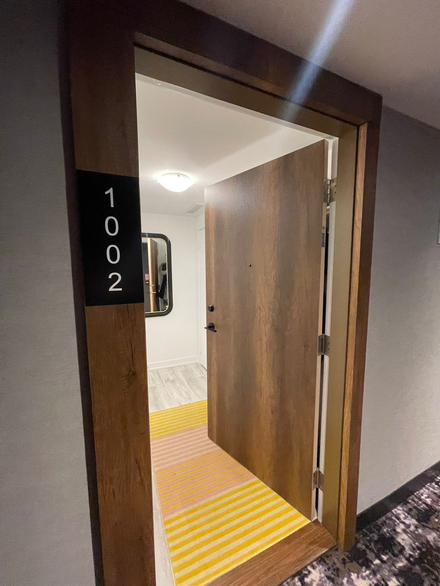 251 Manitoba St, Unit 1002