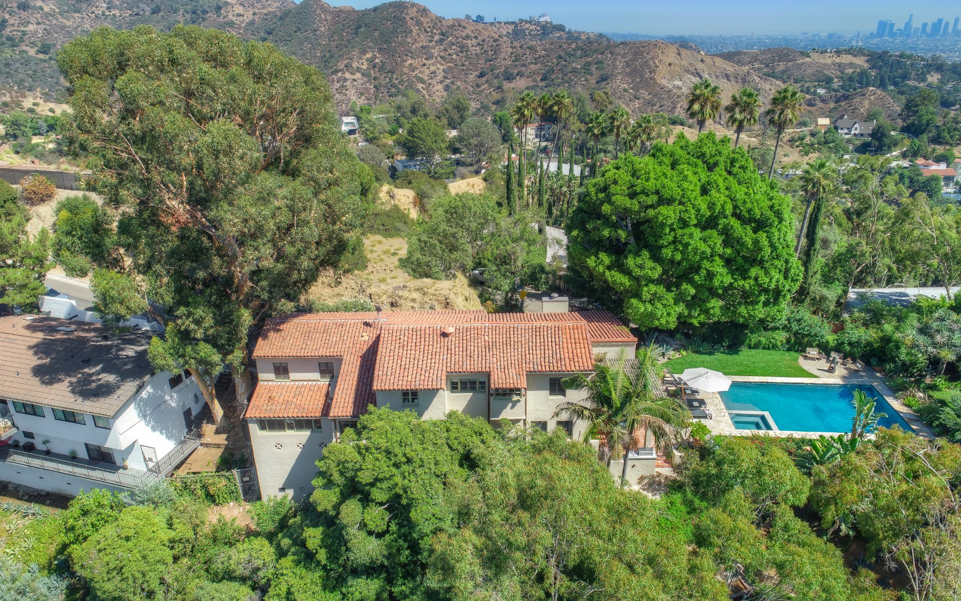  3259 Deronda Dr