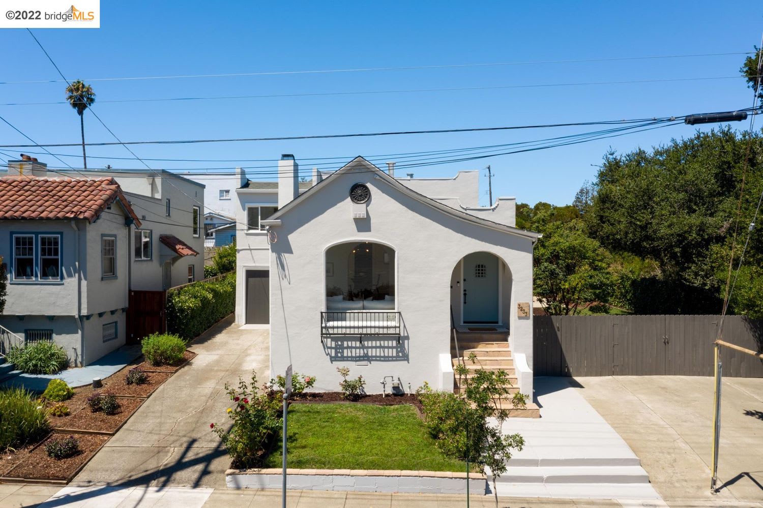 3233 Ardley Ave