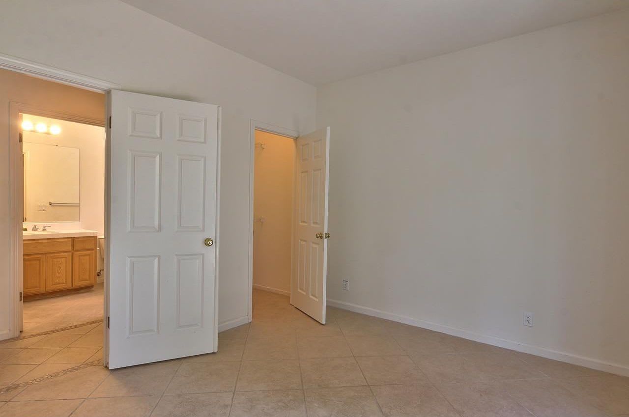 13 Wimbledon Cir