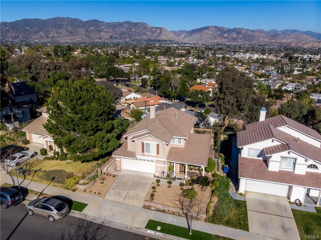 11930 Edgecliff Ave Sylmar, CA