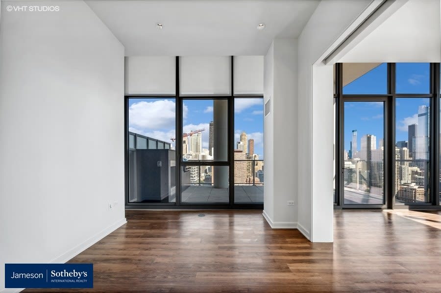 347 W Chestnut Street
