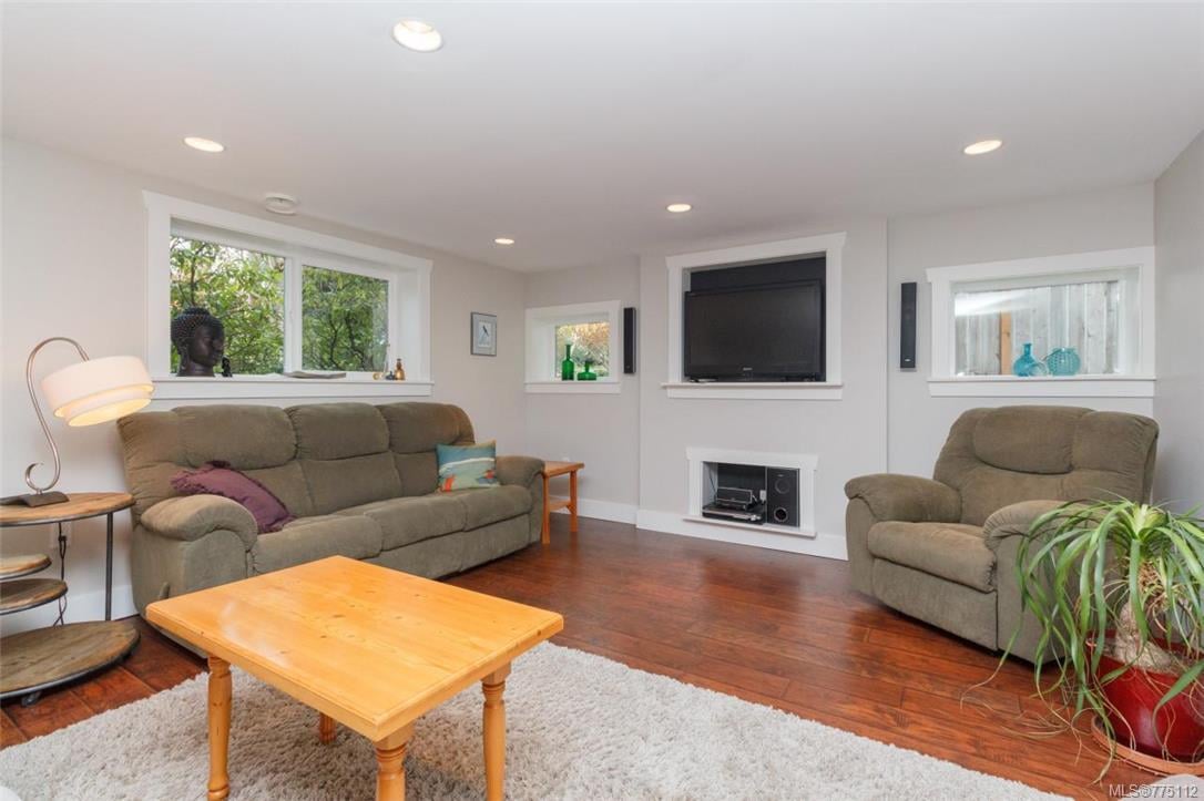 287 View Royal Ave
