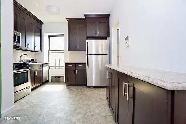 465 Marcus Garvey Boulevard Unit: 6