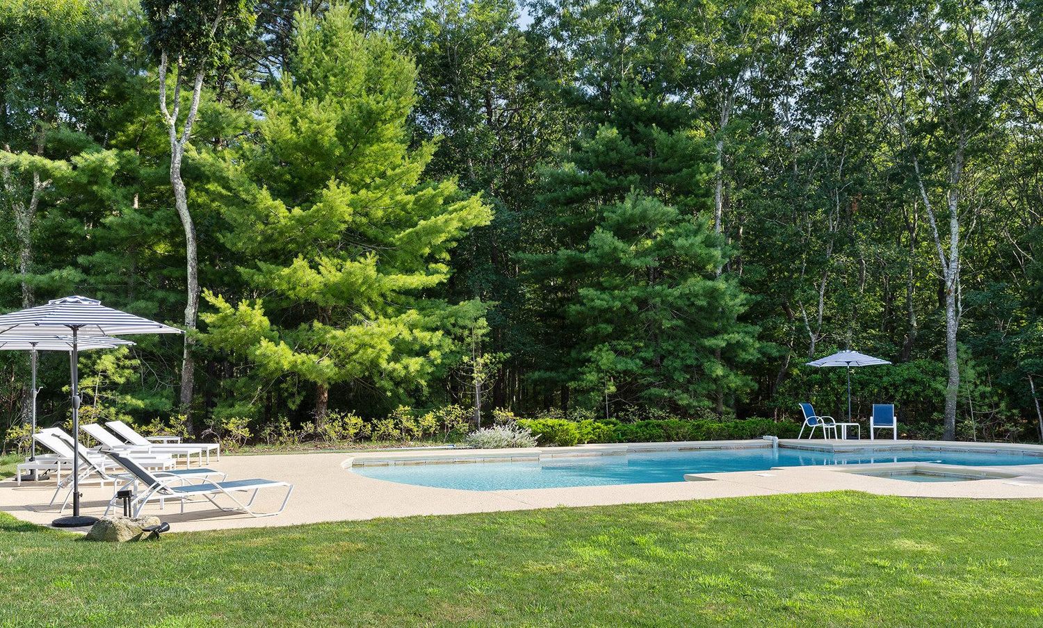 A Breathtaking Contemporary Sanctuary on 7 Acres, With Tennis