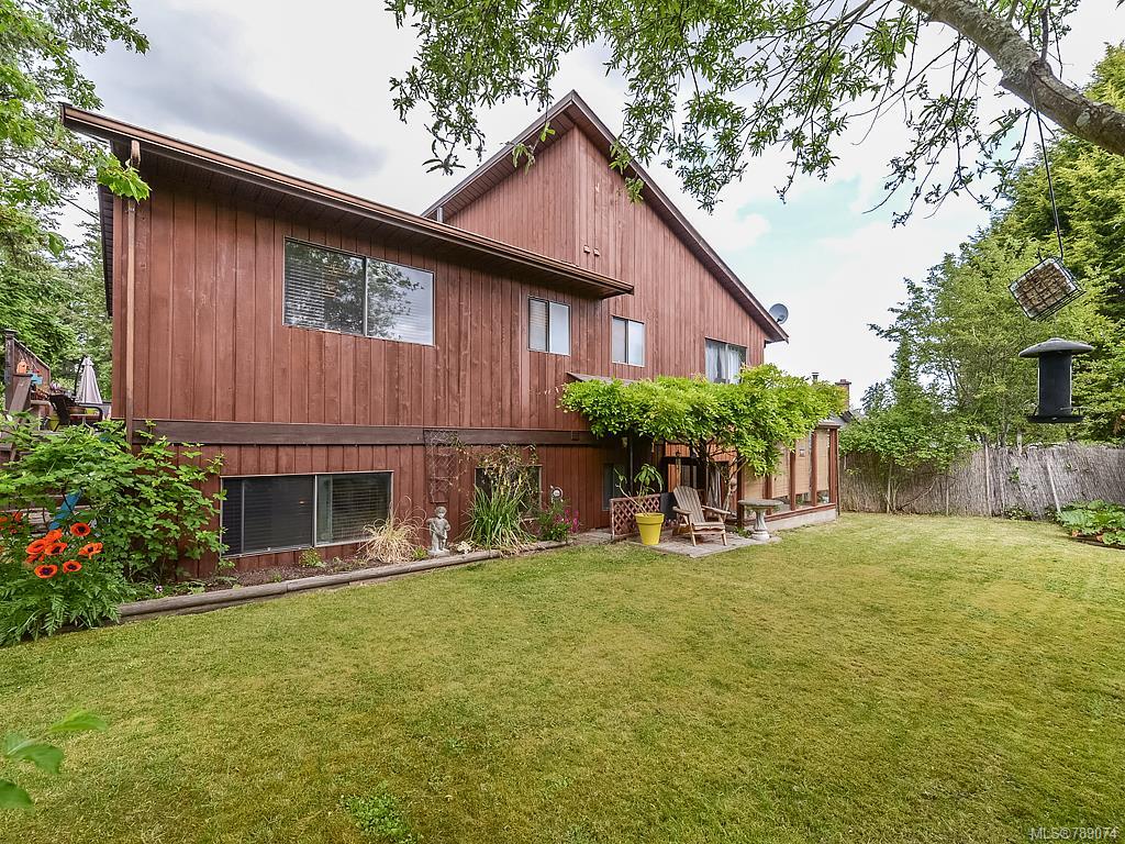 4257 Moorpark Pl, Saanich