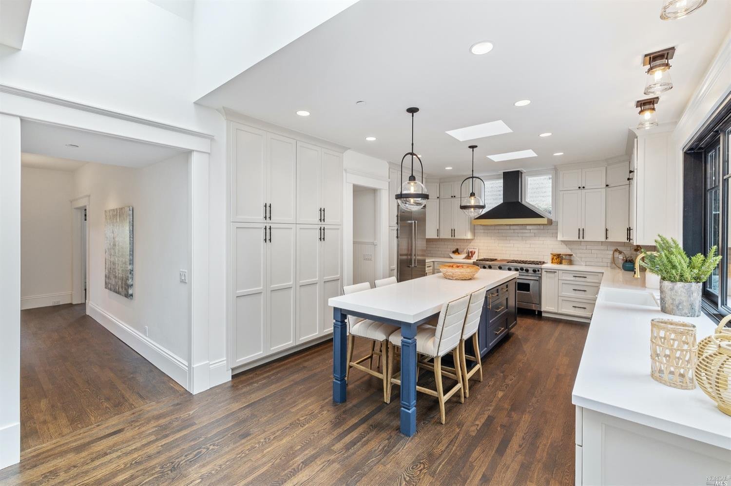 44 Bayview Avenue