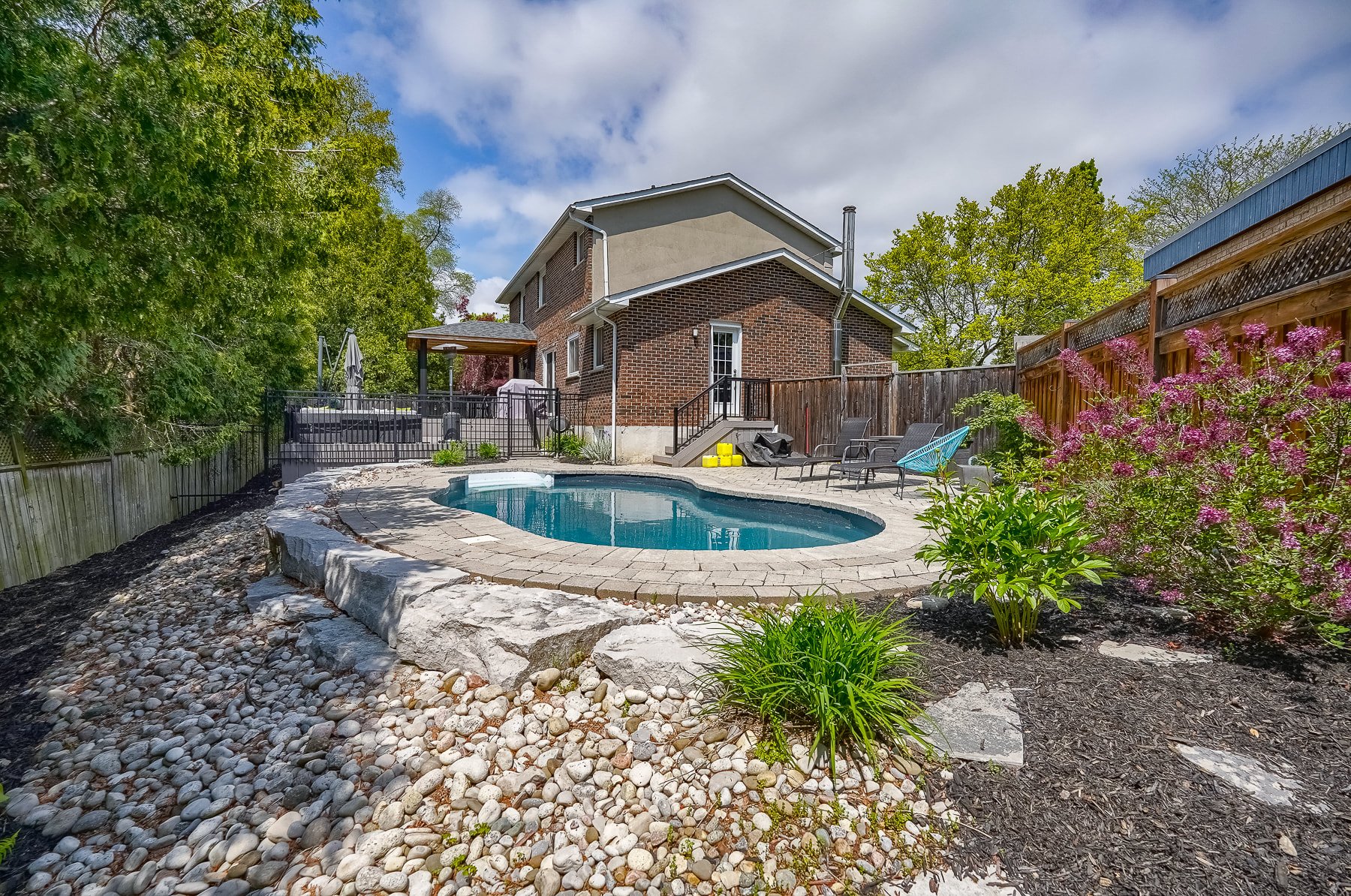 1290 Cermel Dr