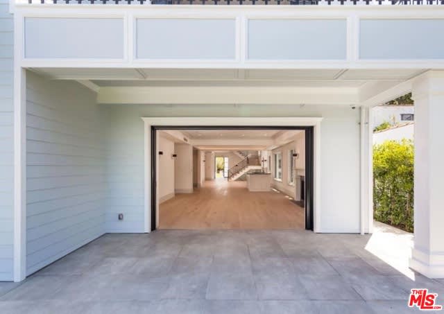 135 South Carmelina Ave
