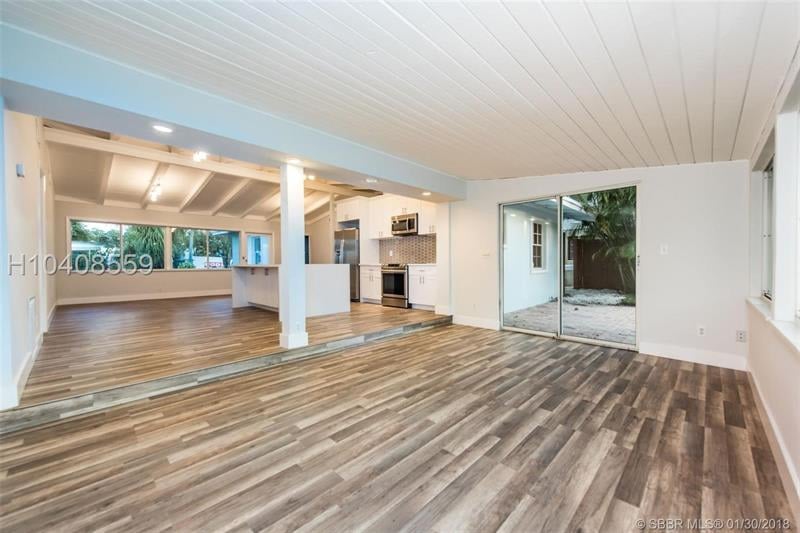 1519 SW 18th Ave