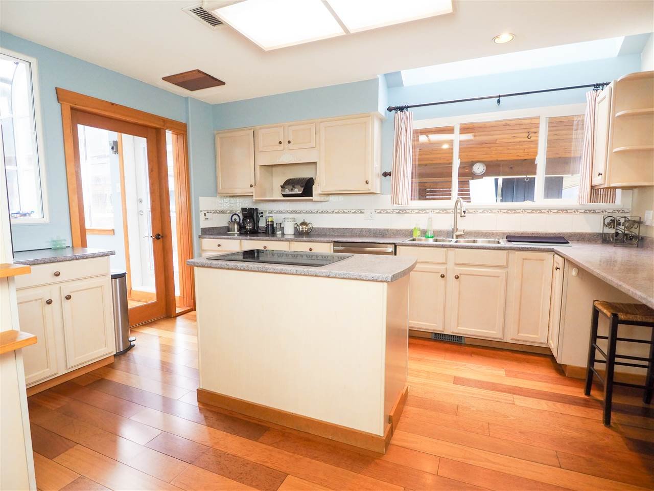 1005 Panorama Pl