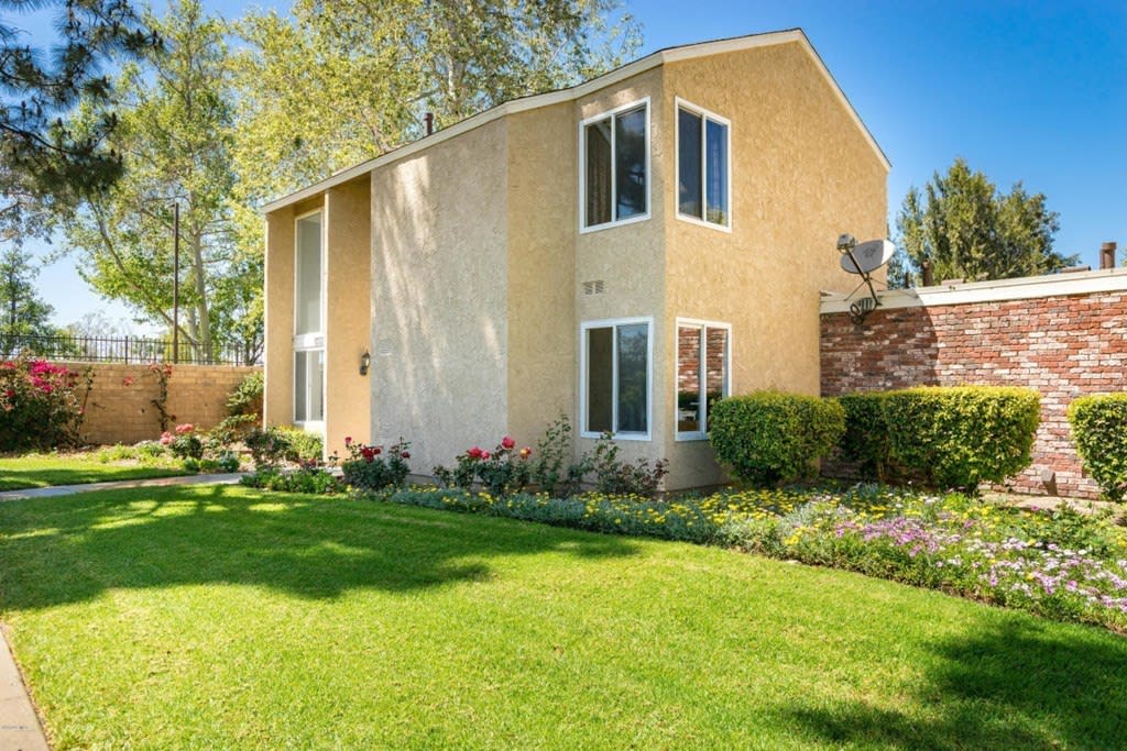 6409 Penn St #B