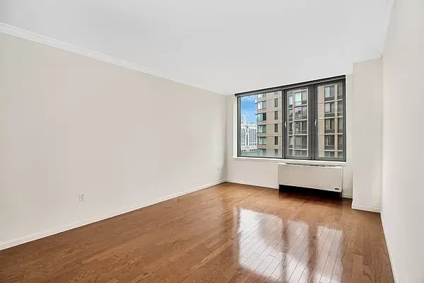 455 Main Street Unit: 10L