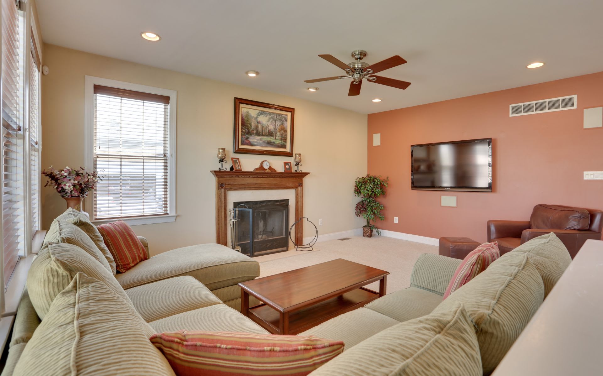 8 SHOREHAM CT