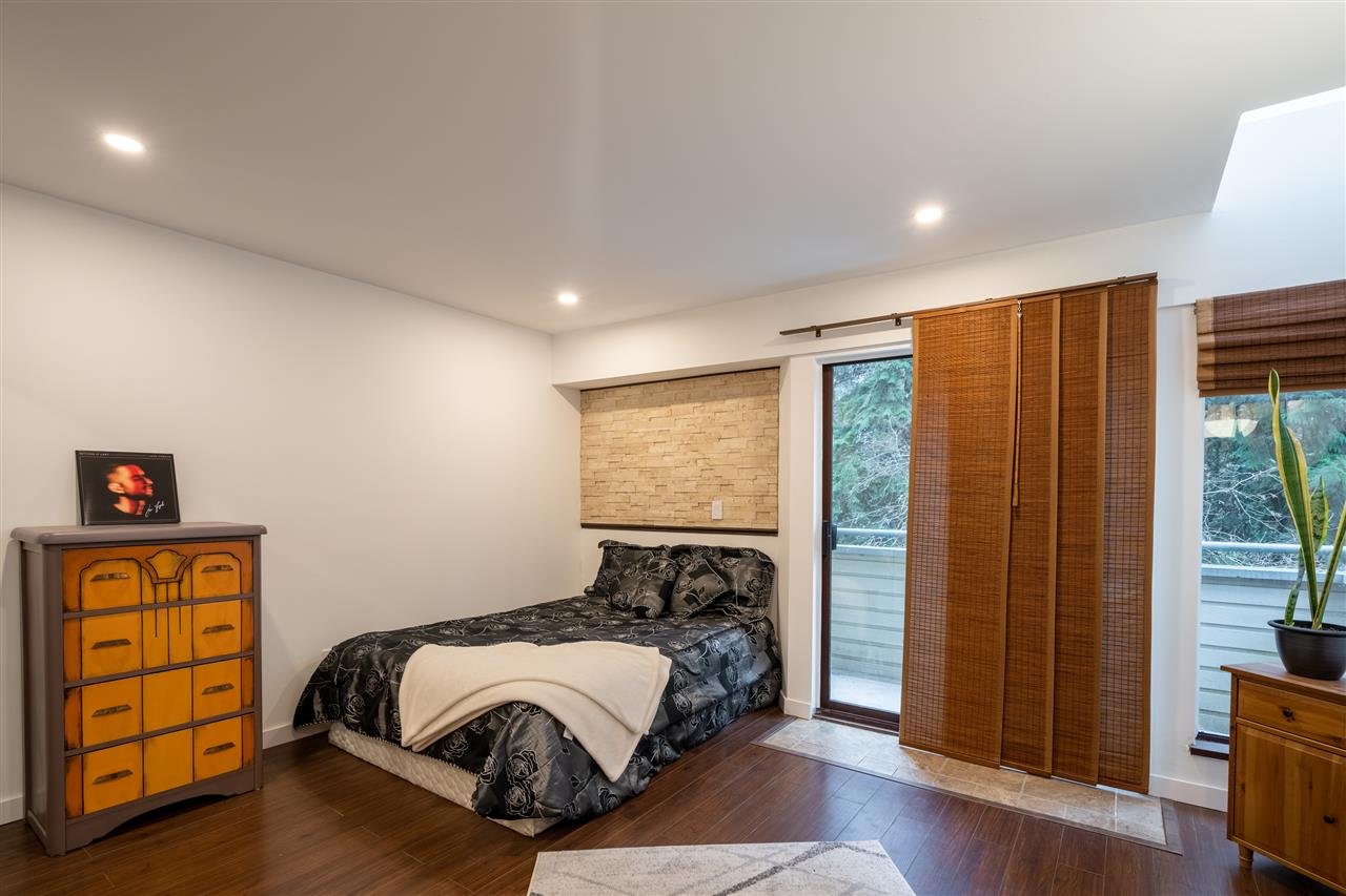 34-2978 Walton Ave