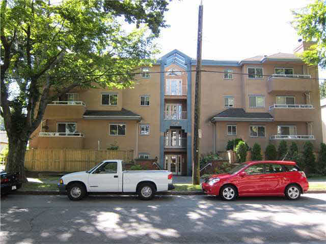 PH404-526 W 13th Ave