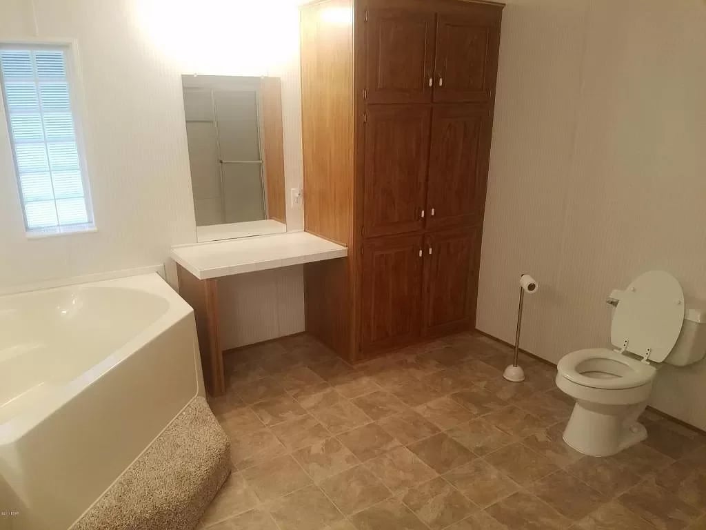 10711 VICKERY