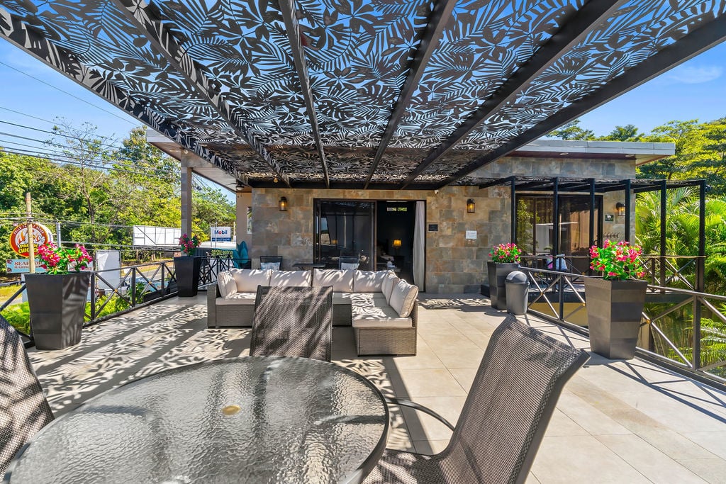 Mixed Use Income Property, Tamarindo, Guanacaste