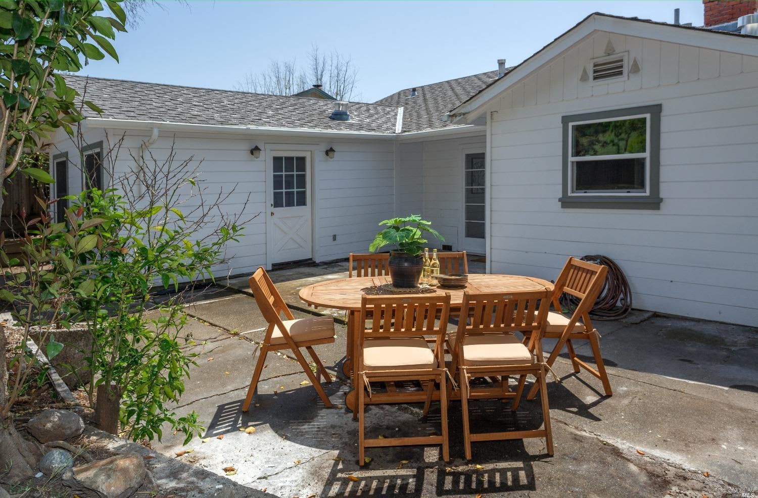 648 Peach Street, Novato