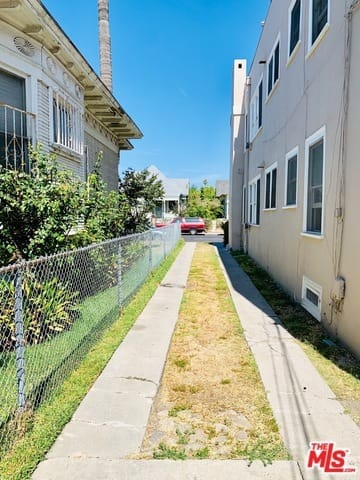1954 Park Grove Ave
