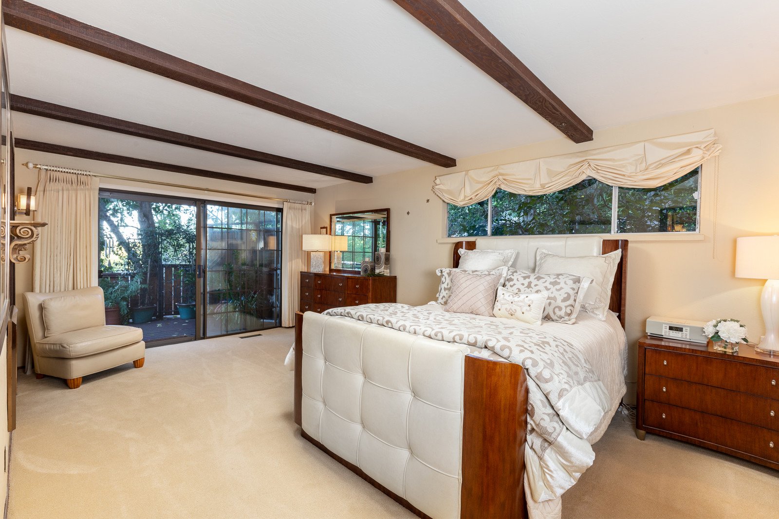 Fabulous single-story home located on the Westside of Alamo