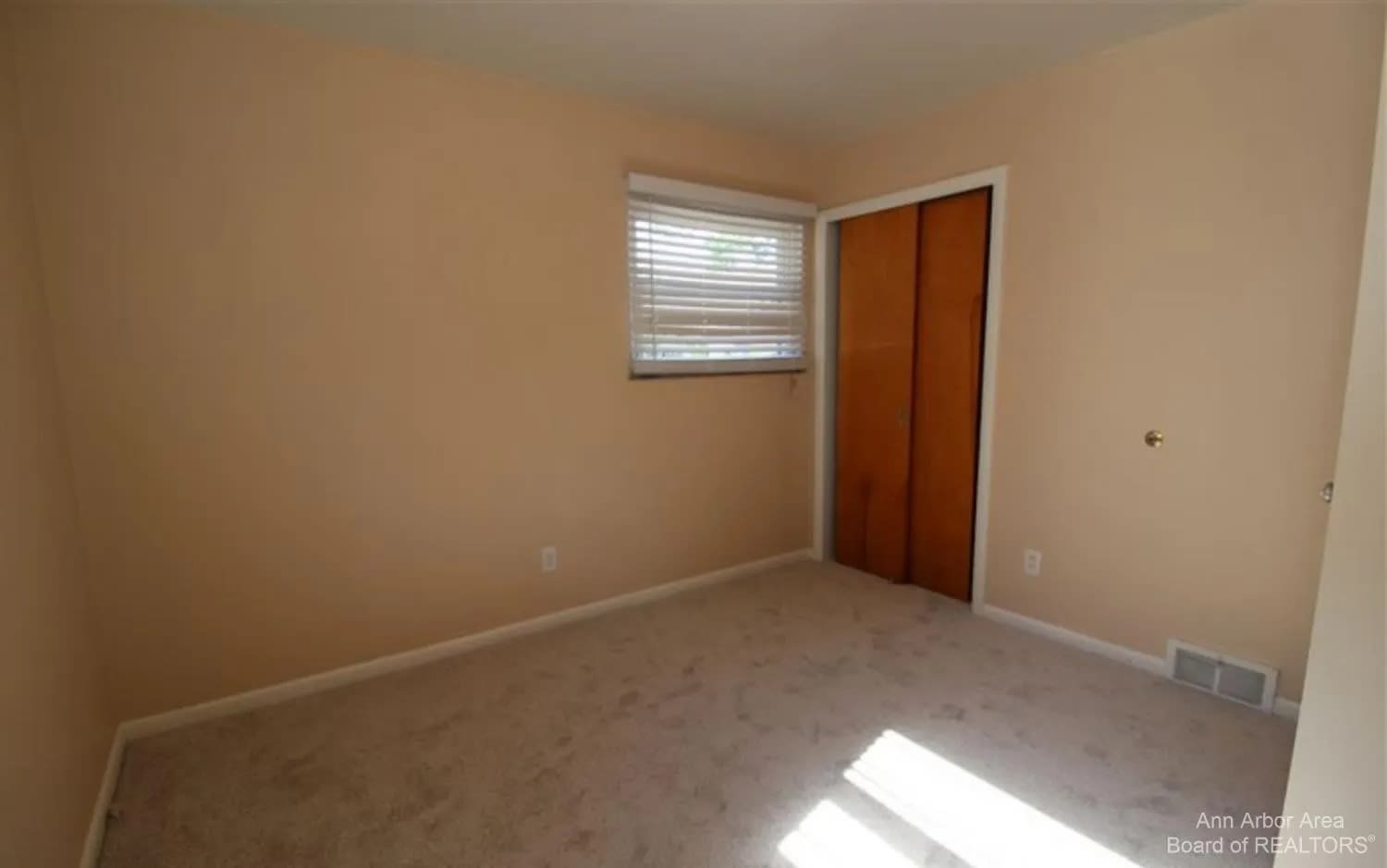 1714 Jackson Ave, Ann Arbor, MI 48103