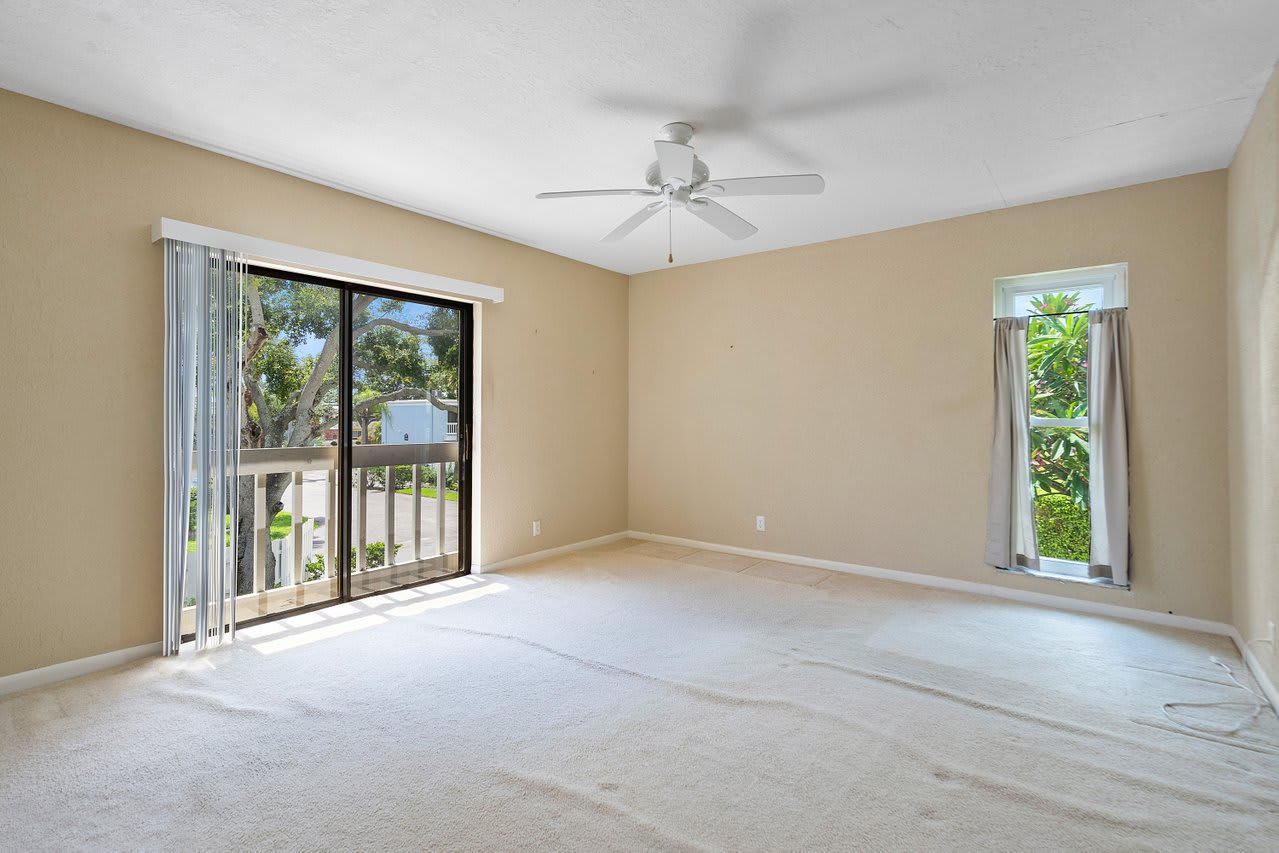 1010 NE 8th Ave #39, Delray Beach FL 33483