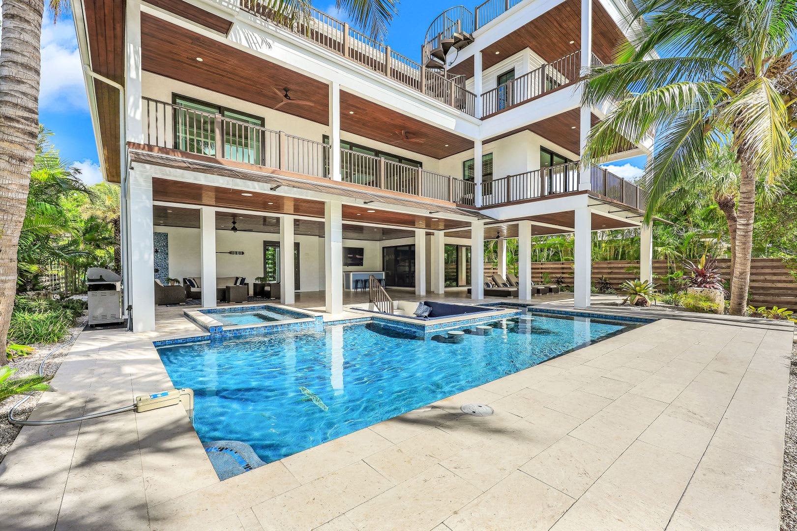 241 Willow Ave, Anna Maria, Florida, 34216