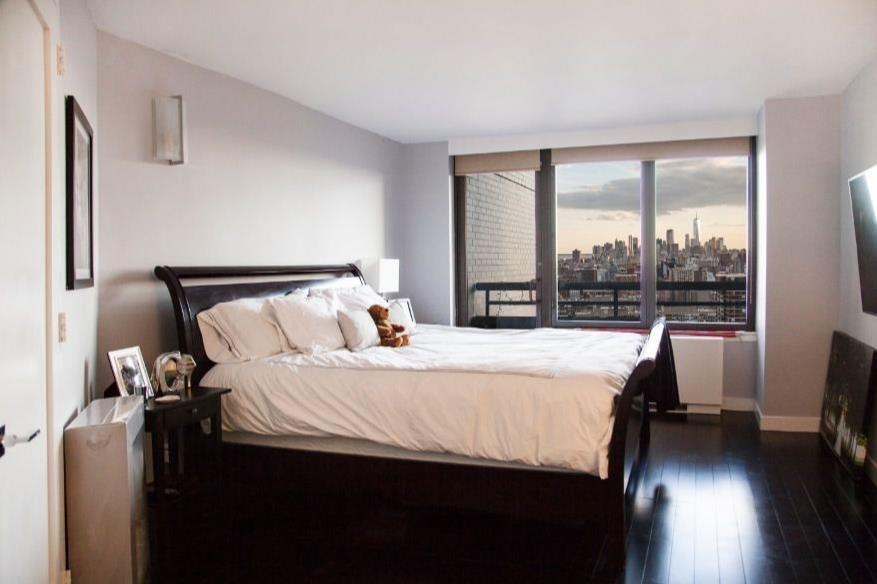 330 East 38th Street, Apt 43-P