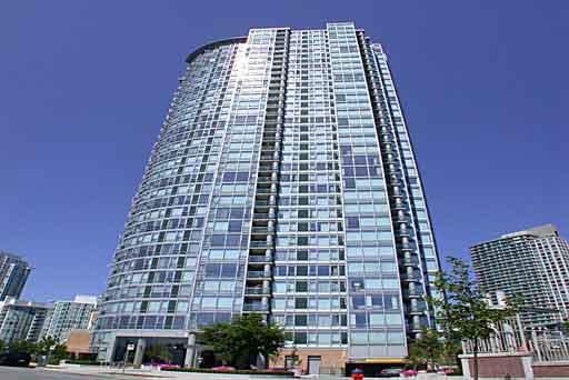 2201-1033 Marinaside Cres