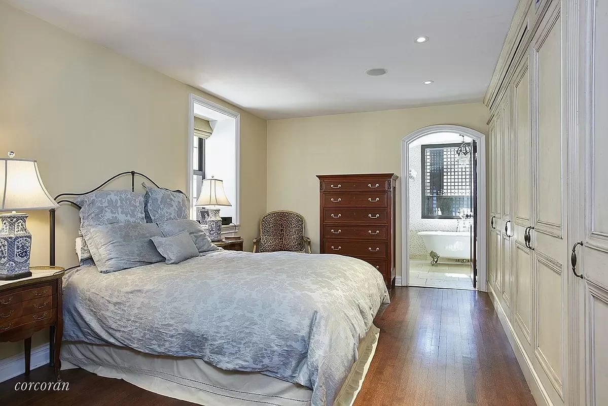 4 East 82nd Street #1/2R