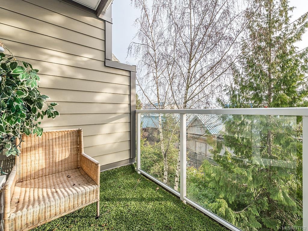 323-2245 James White Blvd, Sidney