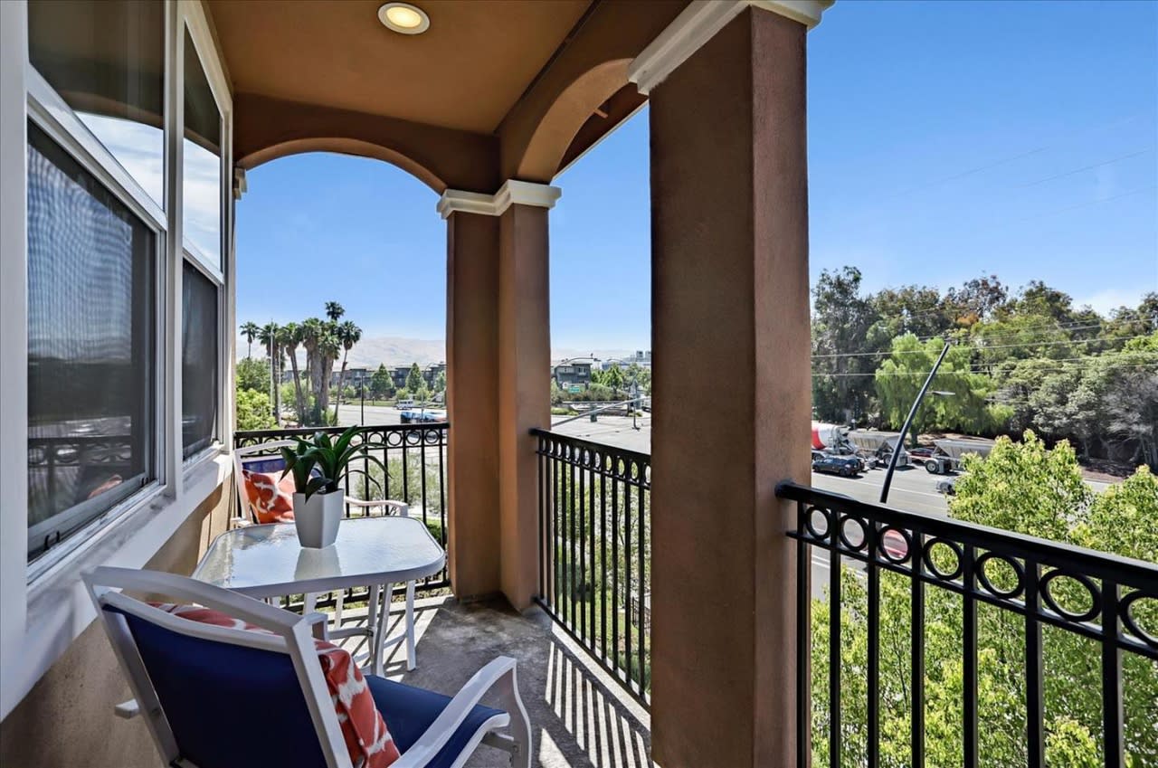 272 Currlin Cir