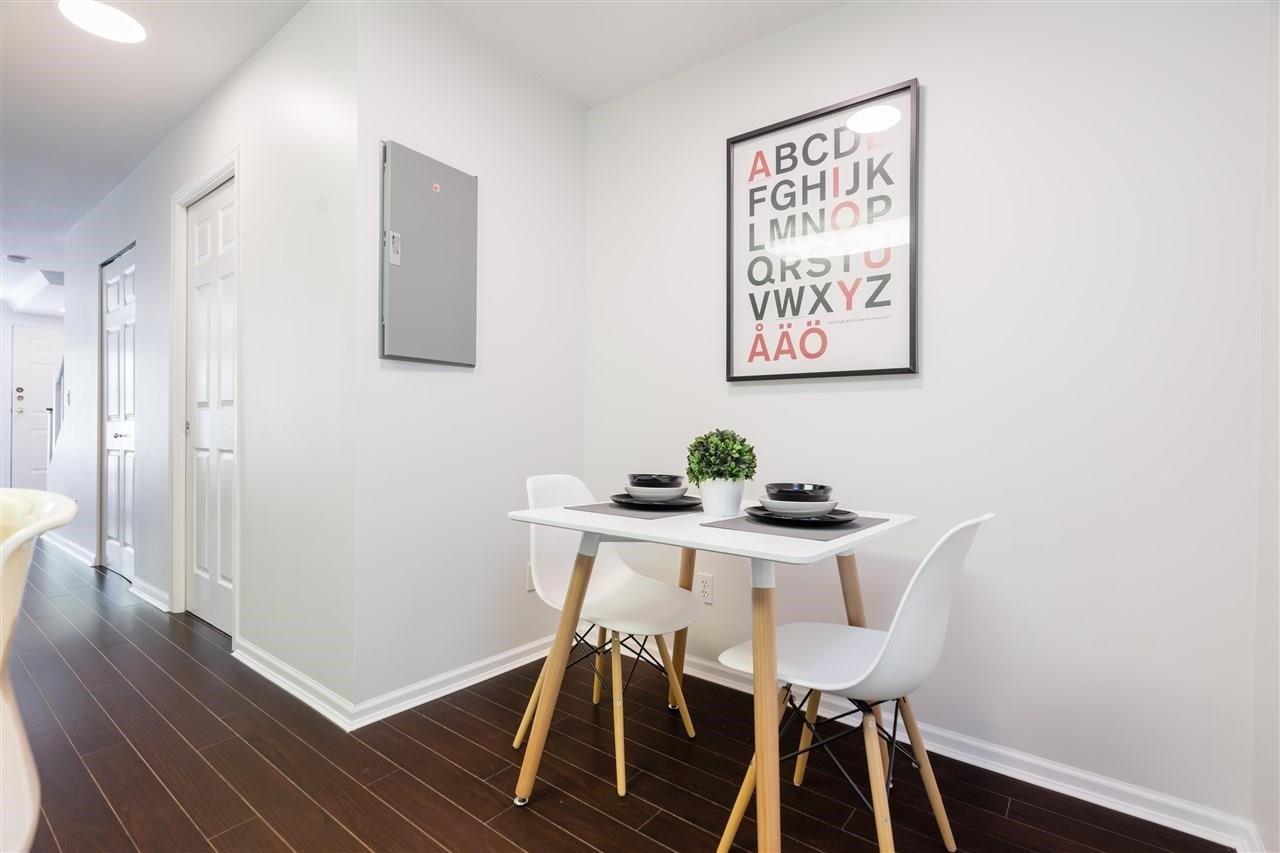 104-6588 Southoaks Cres
