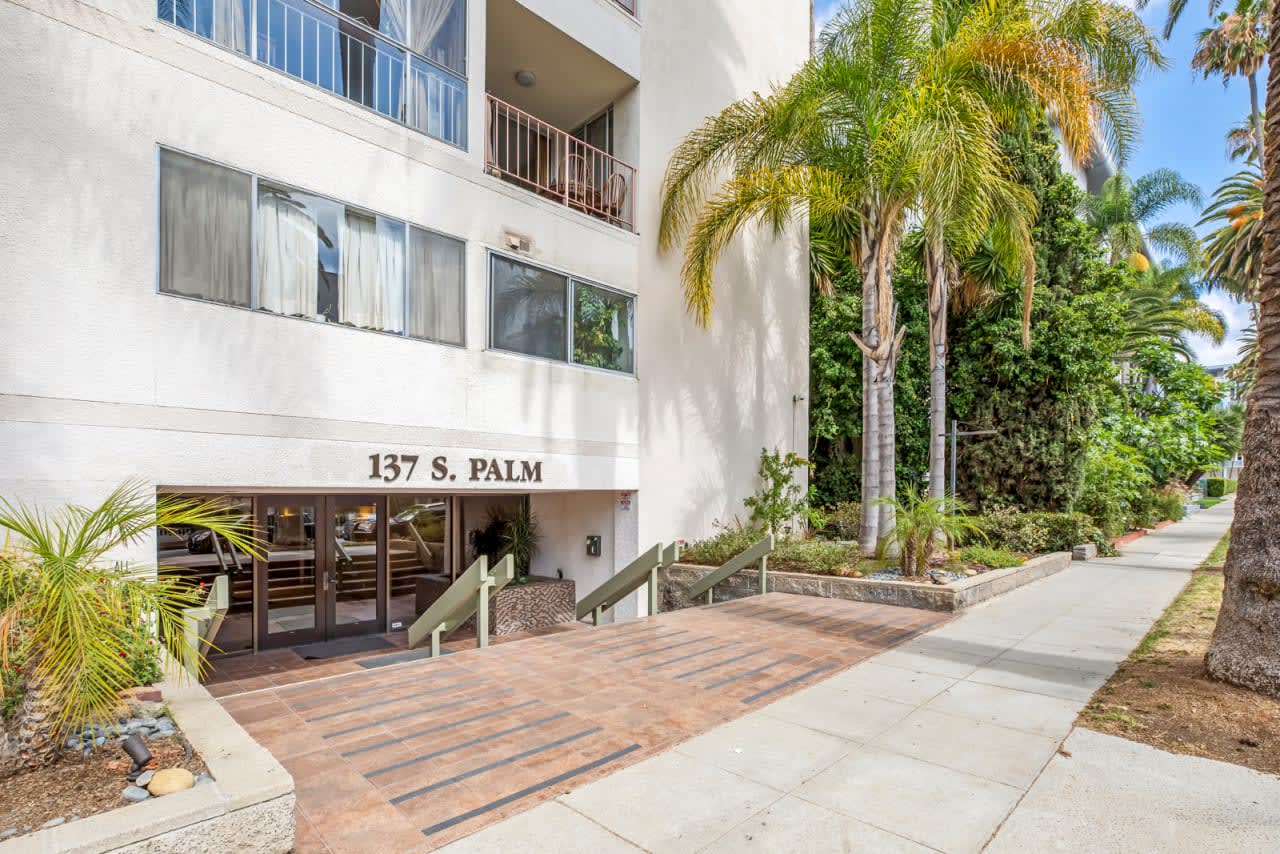 137 S Palm Drive #406