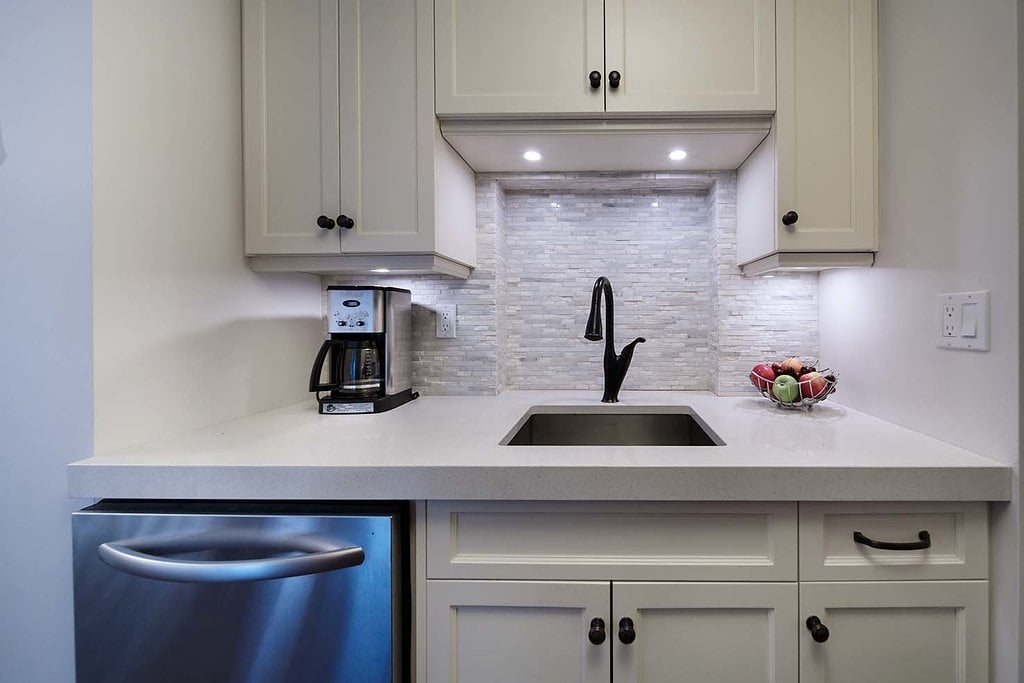 302-2445 W 3rd Avenue, Vancouver