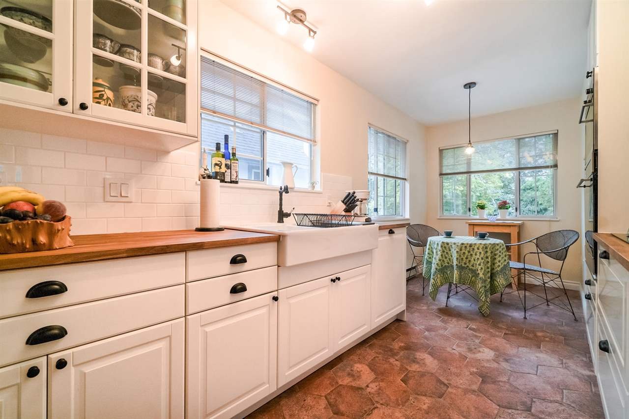 200-8772 SW Marine Dr