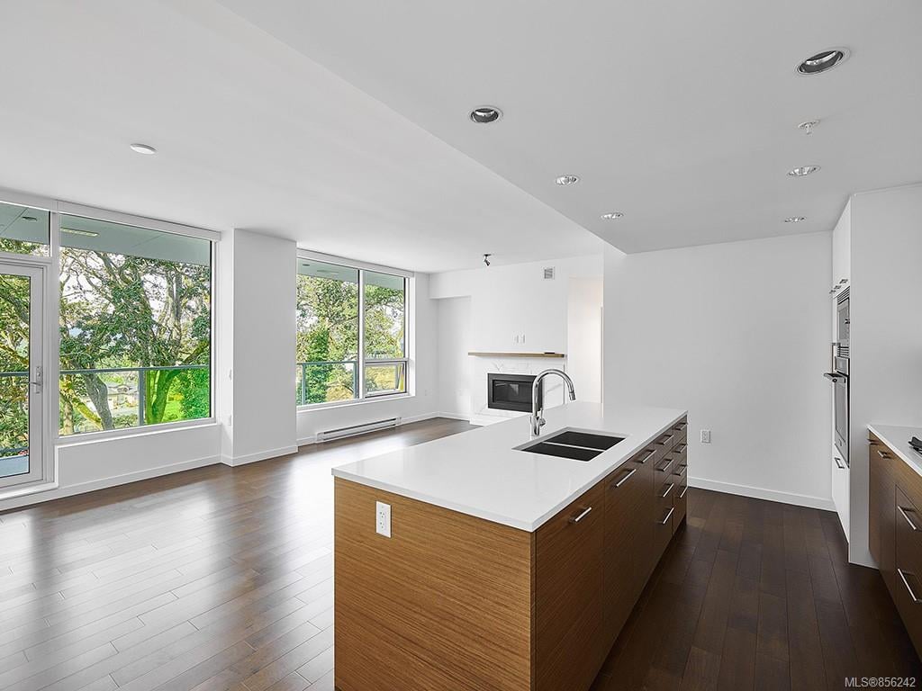 404-4009 Rainbow Hill Lane, Saanich